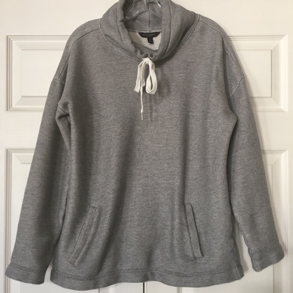Banana Republic Sweaters - Banana Republic - Grey Pullover Sweater